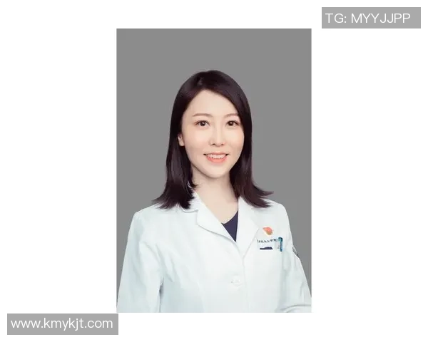 天津足球明星女友李倩的爱情故事与职业生涯的精彩交织